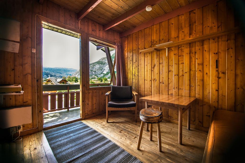 Pluscamp Sandvik Gaupne Chambre photo
